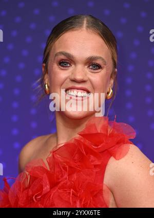 Salford, Royaume-Uni. 17 décembre 2024. Ellie Simmonds arrive au BBC Sports Personality of the Year 2024, MediaCityUK. Crédit : Doug Peters/EMPICS/Alamy Live News Banque D'Images