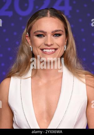 Salford, Royaume-Uni. 17 décembre 2024. Jodie Ounsley arrive au BBC Sports Personality of the Year 2024, MediaCityUK. Crédit : Doug Peters/EMPICS/Alamy Live News Banque D'Images
