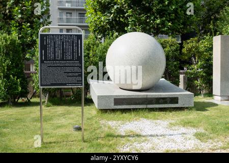 Mémorial pour les cendres des Japonais décédés à Taiwan dans le parc du temple bouddhiste Tsukiji Hongan-ji à Tokyo, Japon, Asie. Banque D'Images