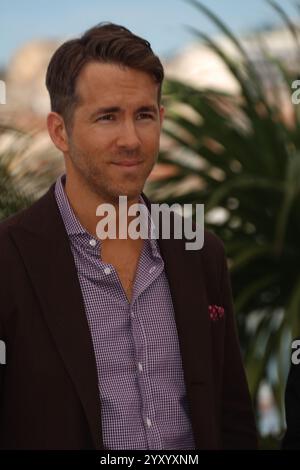 L'acteur Ryan Reynolds assiste à la photocall de 'captives' lors du 67e Festival International du film de Cannes au Palais des Festivals de Cannes, France, le 16 mai 2014 Banque D'Images