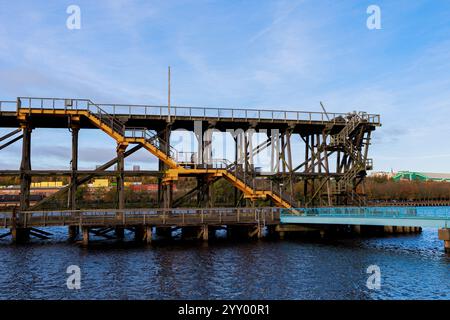 Gateshead UK : 29 octobre 2024 : Dunston Staiths sur la rivière Tyne par un jour ensoleillé d'automne Banque D'Images