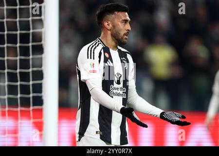 Turin, Italie. 17 décembre 2024. Nico Gonzalez de la Juventus FC regarde pendant la manche de 16 de la Coppa Italia entre la Juventus FC et Cagliari Calcio au stade Allianz le 17 décembre 2024 à Turin, Italie . Crédit : Marco Canoniero/Alamy Live News Banque D'Images