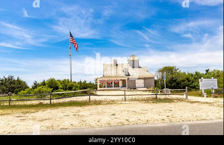 paysage avec le musée amagansett life saving and coast guard station à amgansett, ny Banque D'Images