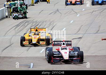 Newton Iowa, USA - 23 juin 2013 : IndyCar Iowa Corn 250 course Iowa Speedway Helio Castroneves Banque D'Images