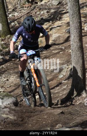 XCO Race dans les collines de Windrock Bicycle Park à Oliver Springs, Tennessee, États-Unis. Festival national du vélo du Tennessee Banque D'Images