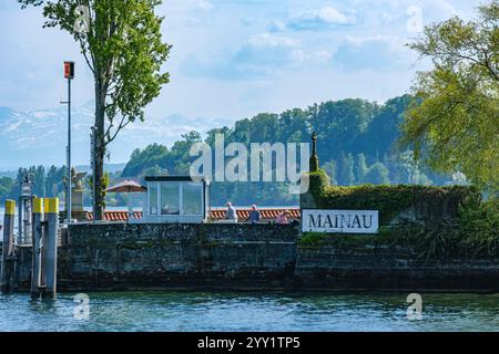 Débarcadère de bateau sur l'île de Mainau, Constance, lac de Constance, Bade-Württemberg, Allemagne, pour usage éditorial uniquement. Banque D'Images