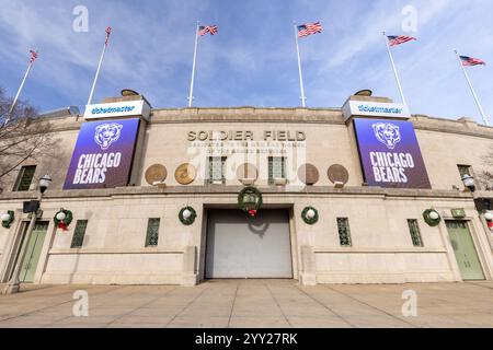 Soldier Field, situé dans le centre-ville de Chicago, abrite les Chicago Bears de la NFL. Banque D'Images