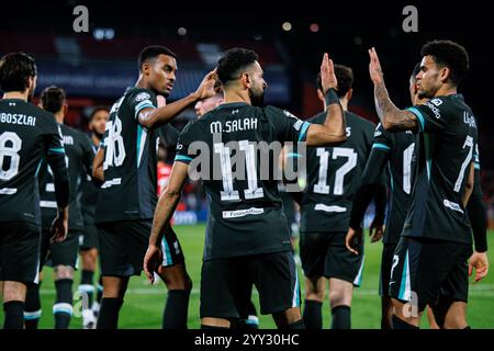 Gérone, Espagne. 10 décembre 2024. Les joueurs de Liverpool célèbrent un but lors du match de l'UEFA Champions League entre Girona FC et Liverpool FC au LUN Banque D'Images