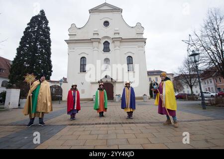 les caroleurs de noël chantent au nouvel an et au-delà, les caroleurs de noël chantent au nouvel an Banque D'Images