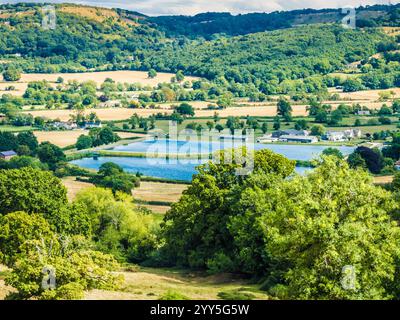 La vue sur Great Witcombe et Witcombe Water près de Birdlip, Gloucestershire. Banque D'Images