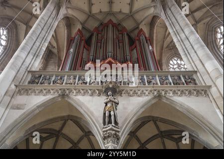 Orgue loft, orgue construit en 1997, église-hall gothique tardif de St George, Dinkelsbuehl, Bavière, Allemagne, Europe Banque D'Images