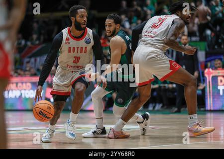 Wroclaw, Pologne, 18 décembre 2024. Match de la Ligue des Champions de basket-ball : WKS Slask Wroclaw vs Rytas Wilno au Centennial Hall. Photo : #20 R.J. Cole © Piotr Zajac/Alamy Live News Banque D'Images