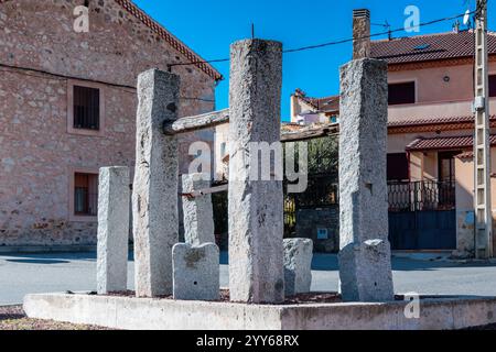 Vieux support de chaussures en pierre. Torrecaballeros, Ségovie, Castilla y León, Espagne, Europe Banque D'Images