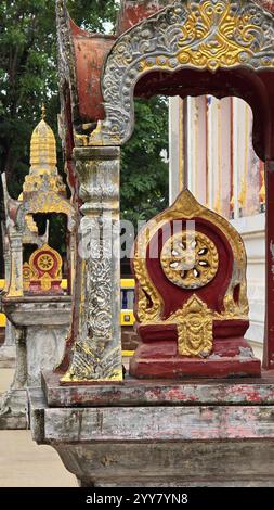 Temples bouddhistes thaïlandais Banque D'Images