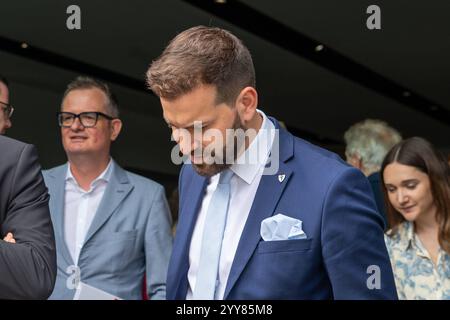 Österreich, Vorarlberg : Bregenzer Festspiele 2024 Eröffnung 17. Juli 2024 Bürgermeister der Stadt Bludenz Simon Tschann *** Autriche, Vorarlberg Bregenz Festival 2024 ouverture 17 juillet 2024 Maire de la ville de Bludenz Simon Tschann Copyright : xLukaxKolanovicx Banque D'Images