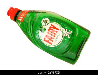 Détergent liquide vaisselle vert original Fairy deux fois plus durable dans un flacon souple de 654 ml Banque D'Images