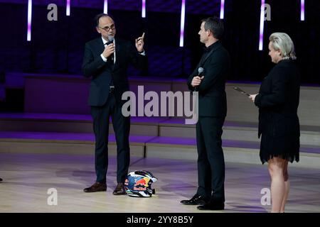 DESCHAUX Nicolas (fra), directeur du circuit Paul Ricard, portrait avec OGIER Sébastien (fra) lors des trophées du Sport automobile de la FFSA 2024 le 19 décembre à la Seine musicale, à Boulogne-Billancourt, France - photo Gregory Lenormand/DPPI crédit : DPPI Media/Alamy Live News Banque D'Images