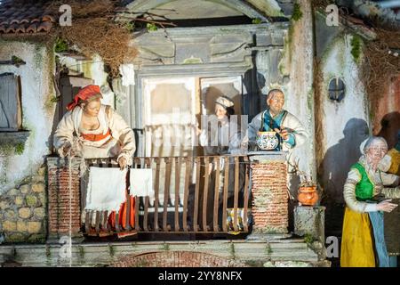 Paris, France. 20 décembre 2024. Olivier Ribadeau Dumas, recteur-archiprêtre de la cathédrale notre-Dame, bénit la scène de la Nativité de Noël à la cathédrale notre-Dame de Paris avant les prochaines vacances de Noël, à Paris, France, le 20 décembre 2024. La cathédrale notre-Dame de Paris a rouvert ses portes le 7 décembre après près de six ans de travaux de rénovation suite à sa destruction par un incendie le 15 avril 2019. Photo de Alexis Jumeau/ABACAPRESS. COM Credit : Abaca Press/Alamy Live News Banque D'Images
