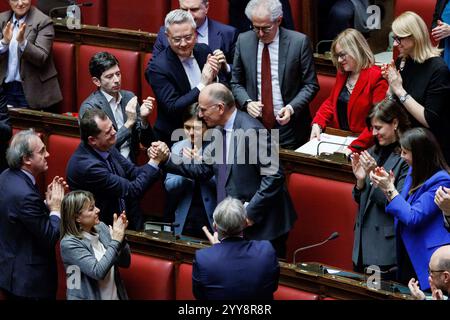 Roma, Italie. 20 décembre 2024. Enrico Letta alla Camera dei deputati durante il voto sulle sue dimissioni da deputato, Roma, Venerdì, 20 Dicembre 2024 (Foto Roberto Monaldo/LaPresse) Enrico Letta à la Chambre des députés lors du vote sur sa démission de député, Rome, vendredi 20 décembre 2024 (photo de Roberto Monaldo/LaPresse) crédit : LaPresse/Alamy Live News Banque D'Images