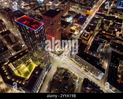 Photographie aérienne du quartier nord de Manchesters la nuit Banque D'Images