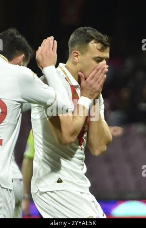 Salerne, Italie, 20 décembre 2024 Davide Adorni de Brescia Calcio déçu lors de la Soccer Serie B BKT entre l'US Salernitana 1919 contre Brescia Calcio :Agostino Gemito/ Alamy Live News Banque D'Images