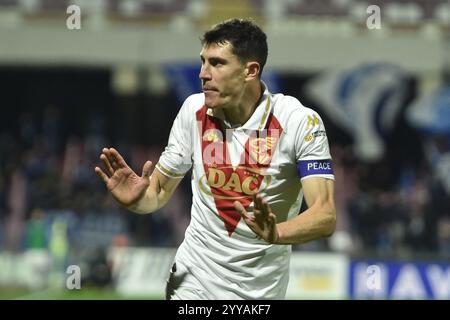 Salerne, Italie, 20 décembre 2024 Dimitri Bisoli de Brescia Calcio gestes pendant le Soccer Serie B BKT entre US Salernitana 1919 vs Brescia Calcio :Agostino Gemito/ Alamy Live News Banque D'Images