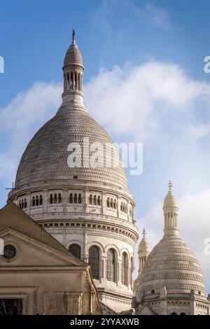 Sacré coeur dans le quartier Montmartre Paris, France, janvier 2023 Banque D'Images