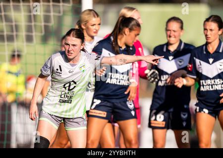 Canberra, Australie ; 21 décembre 2024 : Bethany Gordon du Canberra United FC Gestures lors du match de la Ninja A-League féminine Round 7 2024/25 entre le Canberra United FC et le Melbourne Victory FC au McKellar Park à Canberra, Australie le 21 décembre 2024. (Crédit photo : Nick Strange/Fotonic/Alamy Live News) Banque D'Images