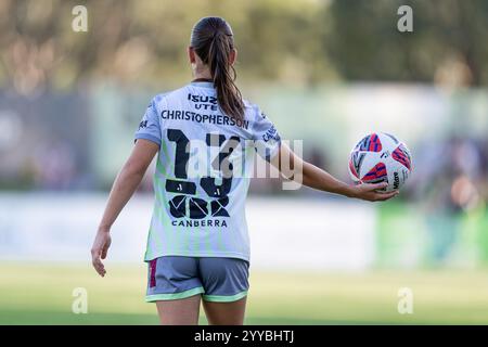 Canberra, Australie ; 21 décembre 2024 : Sofia Christopherson du Canberra United FC est photographiée lors du match de la Ninja A-League féminine Round 7 2024/25 entre le Canberra United FC et le Melbourne Victory FC au McKellar Park à Canberra, Australie, le 21 décembre 2024. (Crédit photo : Nick Strange/Fotonic/Alamy Live News) Banque D'Images