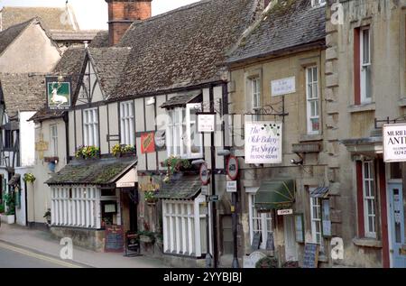 Mai 1996 : Royaume-Uni, Gloucestershire, Cotswolds, scène de rue Winchcombe Banque D'Images