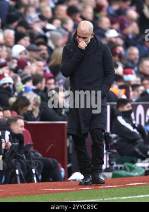 Birmingham, Royaume-Uni. 21 décembre 2024. Lors du match EPL Aston Villa contre Manchester City, à Villa Park, Birmingham, Royaume-Uni, le 21 novembre 2024. Crédit : Paul Marriott/Alamy Live News Banque D'Images