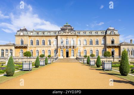 Wrest Park Bedfordshire jardins formels à l'extérieur de la maison de campagne classée grade 1 de Wrest Park and Gardens Silsoe Bedfordshire Angleterre Royaume-Uni GB Europe Banque D'Images