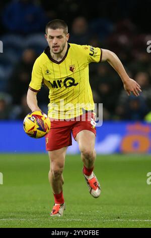 Burnley, Royaume-Uni. 21 décembre 2024. Giorgi Chakvetadze de Watford en action. EFL Skybet Championship match, Burnley v Watford au Turf Moor à Burnley, Lancashire le samedi 21 décembre 2024. Cette image ne peut être utilisée qu'à des fins éditoriales. Usage éditorial exclusif.photo par Chris Stading/Andrew Orchard photographie sportive/Alamy Live News crédit : Andrew Orchard photographie sportive/Alamy Live News Banque D'Images