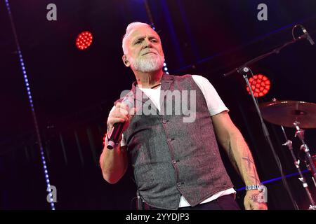 30 Jahre Weihnachten mit Frank Zander Nino de Angelo zum 30 TEN Jubilaeum von Frank Zander, Marcus Zander Weihnachten mit Frank & Familie Estrel Covention Center Berlin, AM 21.12.2024 *** 30 ans de Noël avec Frank Zander Nino de Angelo pour le 30ème anniversaire de Frank Zander, Marcus Zander Christmas avec Frank Family Estrel Covention Center Berlin, le 21 12 2024 Photopress Mueller Banque D'Images