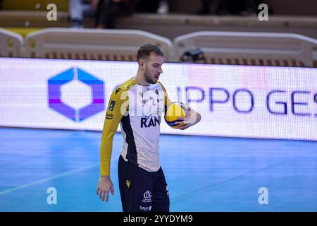 Lorenzo cortesia (Rana Vérone) lors de Cisterna volley vs Rana Vérone, match de Superligue de volleyball Italien Serie A hommes à Cisterna di Latina (LT), Italie, 21 décembre 2024 Banque D'Images