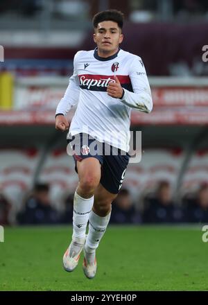 Turin, Italie. 21 décembre 2024. Santiago Castro du Bologna FC lors du match de Serie A au Stadio Grande Torino, Turin. Le crédit photo devrait se lire : Jonathan Moscrop/Sportimage crédit : Sportimage Ltd/Alamy Live News Banque D'Images