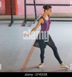 Cuba, la Havane. L'école de ballet Pro Danza de Laura Alonso. Danseurs. 2016-04-04 Banque D'Images