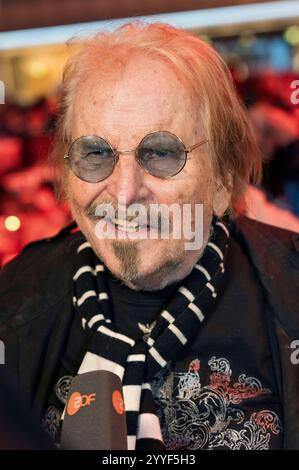 Frank Zander BEI Frank Zanders 30. Weihnachtsfeier für Obdachlose und Bedürftige 2024 im Estrel Convention Center. Berlin, 21.12.2024 *** Frank Zander à Frank Zanders 30e fête de Noël pour les sans-abri et les nécessiteux 2024 à l'Estrel Convention Center Berlin, 21 12 2024 Foto:xS.xZeitzx/xFuturexImagex zander 4268 Banque D'Images