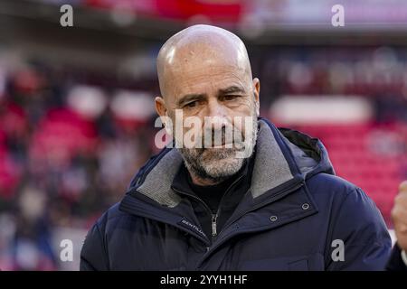 Eindhoven, pays-Bas. 22 décembre 2024. EINDHOVEN, 22-12-2024, stade Philips, football, eredivisie néerlandaise, saison 2024/2025, entraîneur principal du PSV Peter Bosz avant le match PSV - Feyenoord crédit : Pro Shots/Alamy Live News Banque D'Images