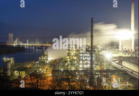 La cokerie de Schwelgern fournit plus de 2,5 millions de tonnes de coke à l'usine de haut fourneau de Schwelgern de ThyssenKrupp Steel sur le Rhin, considérée comme t Banque D'Images