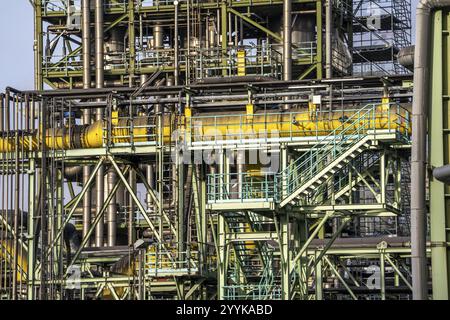 Les usines chimiques du côté blanc de la cokerie de Schwelgern, qui fournit plus de 2,5 millions de tonnes de coke à Schwelger de ThyssenKrupp Steel Banque D'Images