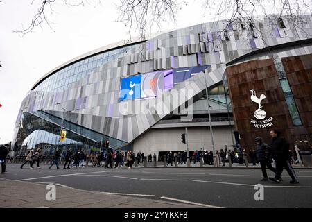 Londres, Royaume-Uni. 22 décembre 2024. Vue générale avant le match. Premier League match, Tottenham Hotspur contre Liverpool au Tottenham Hotspur Stadium à Londres le dimanche 22 décembre 2024. Cette image ne peut être utilisée qu'à des fins éditoriales. Usage éditorial exclusif photo par Lewis Mitchell/Andrew Orchard photographie sportive/Alamy Live News crédit : Andrew Orchard photographie sportive/Alamy Live News Banque D'Images