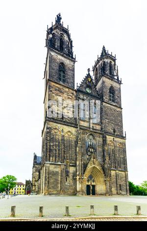 Extérieur de la cathédrale protestante de Magdebourg des Saints Maurice et Catherine, Magdebourg, Saxe-Anhalt, Allemagne. La cathédrale de Magdebourg est la plus ancienne Banque D'Images