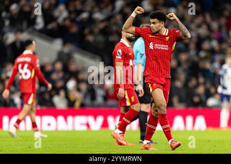 Londres, Royaume-Uni. 22 décembre 2024. Luis Díaz de Liverpool célèbre après avoir marqué le 6e but de ses équipes. Premier League match, Tottenham Hotspur contre Liverpool au Tottenham Hotspur Stadium à Londres le dimanche 22 décembre 2024. Cette image ne peut être utilisée qu'à des fins éditoriales. Usage éditorial exclusif photo par Lewis Mitchell/Andrew Orchard photographie sportive/Alamy Live News crédit : Andrew Orchard photographie sportive/Alamy Live News Banque D'Images