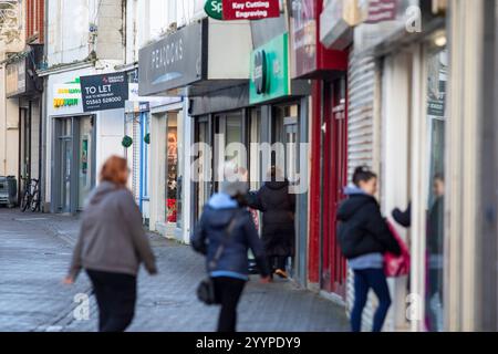 Saltcoats est situé dans le North Ayrshire, qui a certaines des pires privations du Royaume-Uni dans les communautés côtières. La pauvreté dans le North Ayrshire est profondément enracinée et exacerbée par les coupes dans le bien-être social. Certains disent que les conseils et le soutien du Jobcentre local sont incohérents. Banque D'Images
