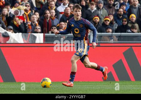 Rome, Latium, Italie. 22 décembre 2024. Pendant le match de football de Serie A AS Roma - Parma Calcio Stadio Olimpico le 22 décembre 2024 à Rome, Italie (crédit image : © Ciro de Luca/ZUMA Press Wire) USAGE ÉDITORIAL SEULEMENT! Non destiné à UN USAGE commercial ! Banque D'Images