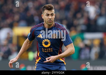 Rome, Latium, Italie. 22 décembre 2024. Stephan El Shaarawy de Roma regarde pendant le match de football Serie A COMME Roma - Parma Calcio Stadio Olimpico le 22 décembre 2024 à Rome, Italie (crédit image : © Ciro de Luca/ZUMA Press Wire) USAGE ÉDITORIAL SEULEMENT! Non destiné à UN USAGE commercial ! Banque D'Images