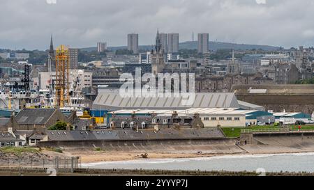 Aberdeen, Écosse, Royaume-Uni - 17 septembre 2023 : vue sur la baie d'Aberdeen et la plage Banque D'Images