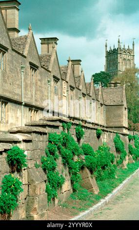 5 mai 1996 : Angleterre, Gloucestershire, Cotswolds, Chipping Campden, Almshouses Banque D'Images