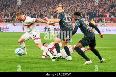 Julian Gaston Chabot, VFB 24 Competition for the ball, Tackling, duel, header, zweikampf, action, combat contre Eric Dier, FCB 15 Alphonso DAVIES, FCB 19 dans le match VFB STUTTGART - FC BAYERN MUENCHEN 1-3 le 28 février 2025 à Stuttgart, Allemagne. Saison 2024/2025, 1.Bundesliga, FCB,, München, journée 24, 24.Spieltag photographe : Peter Schatz - LA RÉGLEMENTATION DFL INTERDIT TOUTE UTILISATION DE PHOTOGRAPHIES comme SÉQUENCES D'IMAGES et/ou QUASI-VIDÉO - Banque D'Images
